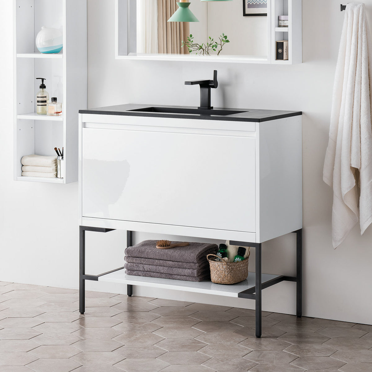 35.4" Mantova Single Bathroom Vanity, Glossy White w/ Matte Black Base