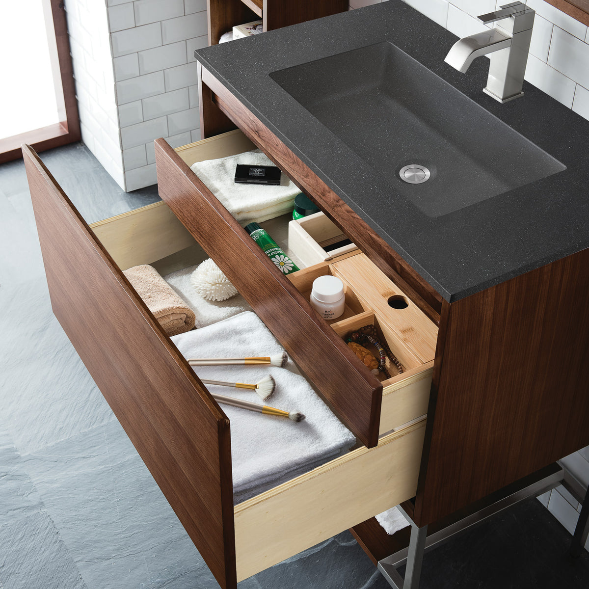 31.5" Mantova Single Bathroom Vanity, Mid-Century Walnut w/ Matte Black Base