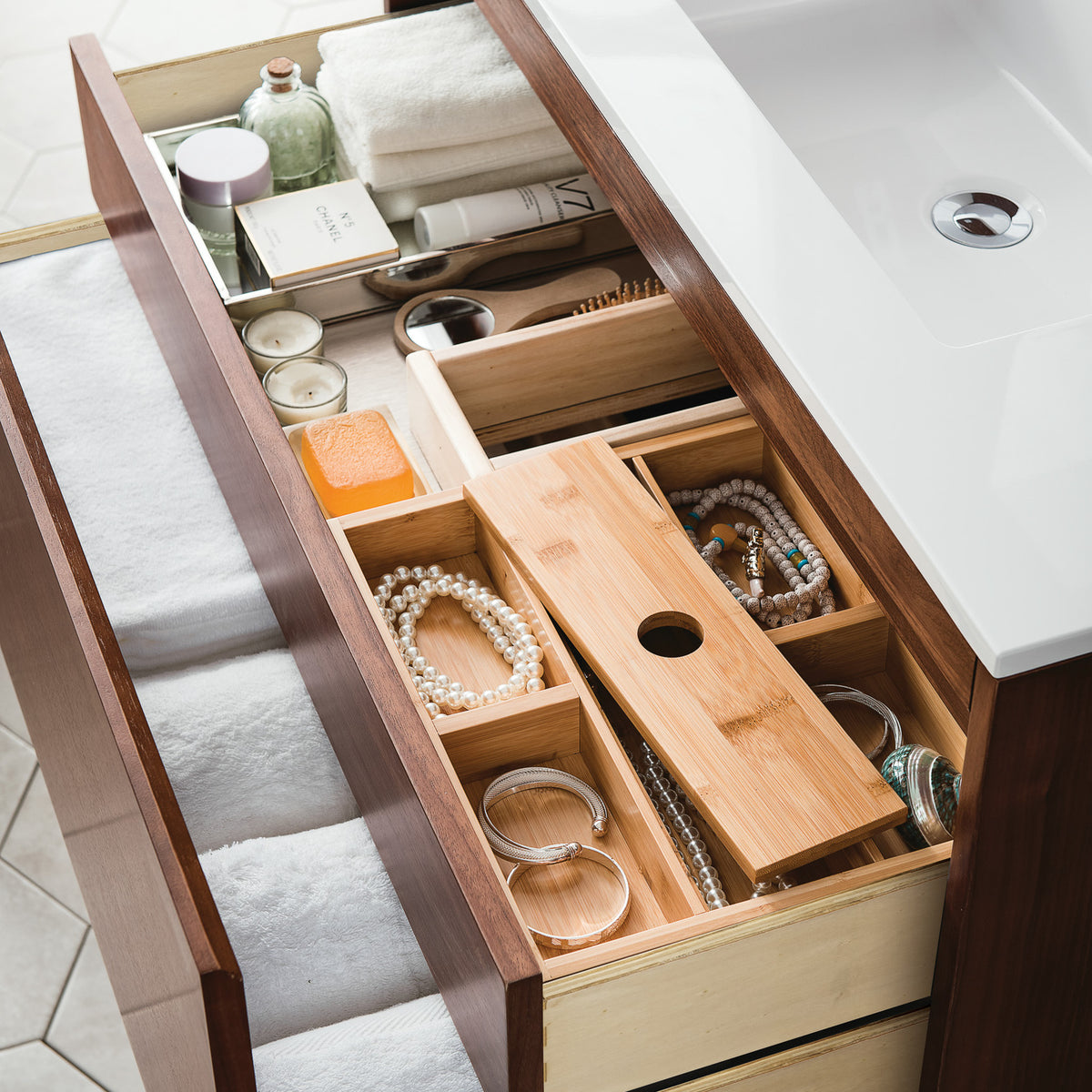 35.4" Mantova Single Bathroom Vanity, Mid-Century Walnut w/ Champagne Brass Base