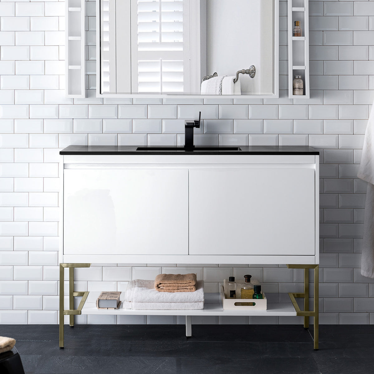 47.3" Mantova Single Bathroom Vanity, Glossy White w/ Champagne Brass Base